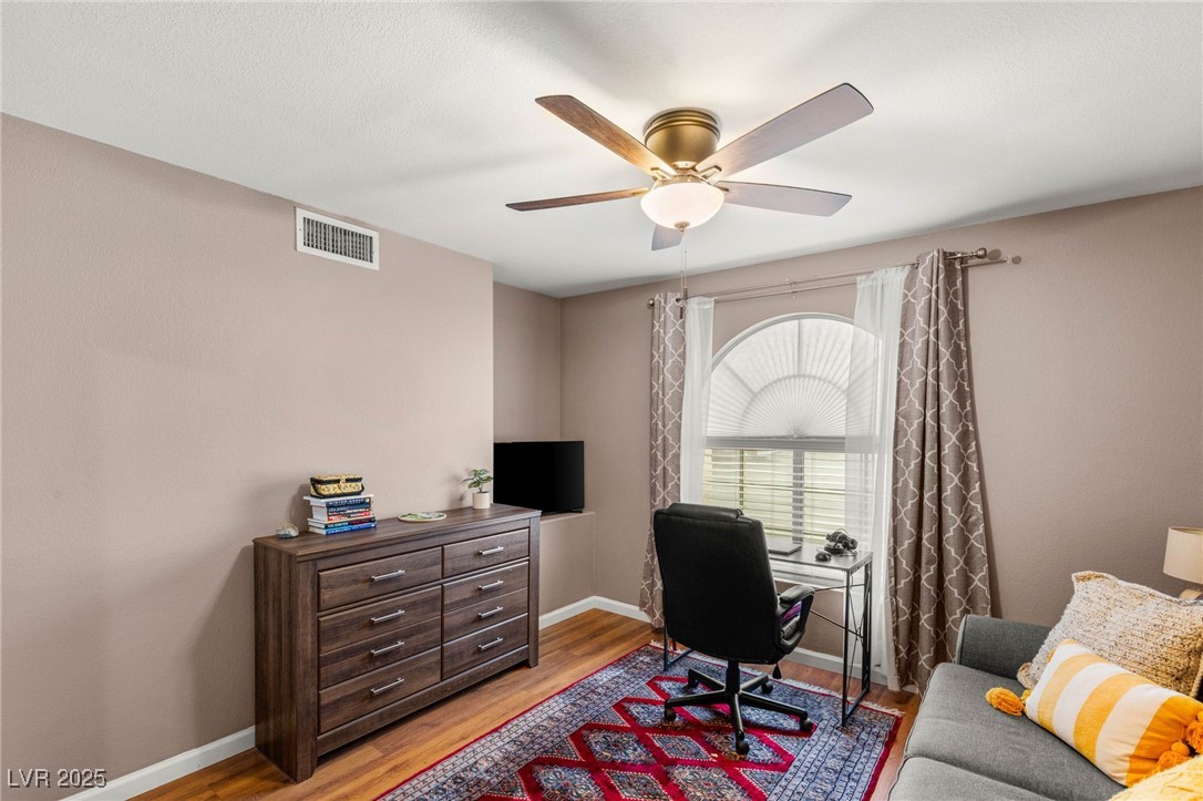Photo 37 of 40, 3125 N Buffalo Drive #1103