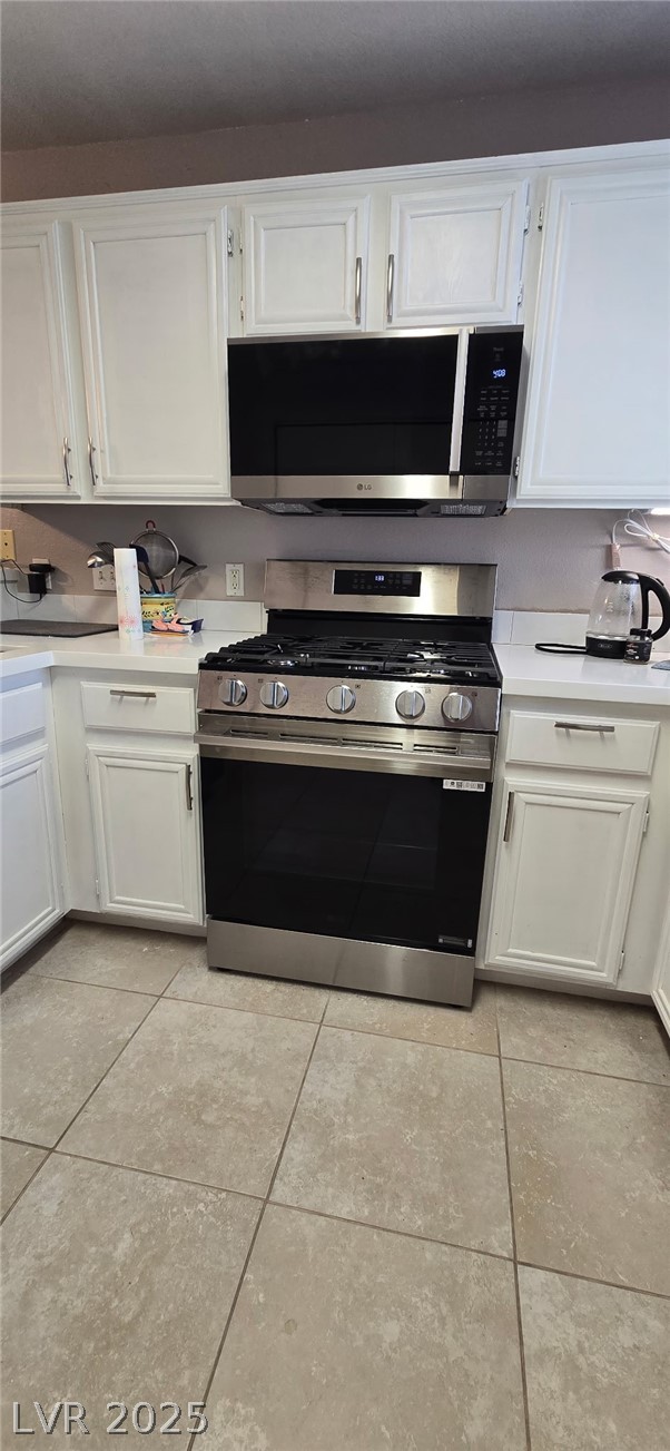 Photo 14 of 40, 3125 N Buffalo Drive #1103
