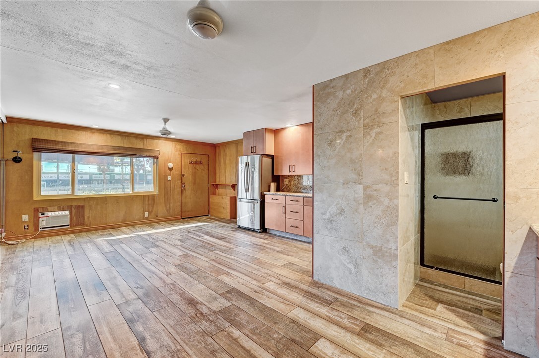 Photo 9 of 24, 4600 Paradise Road #40
