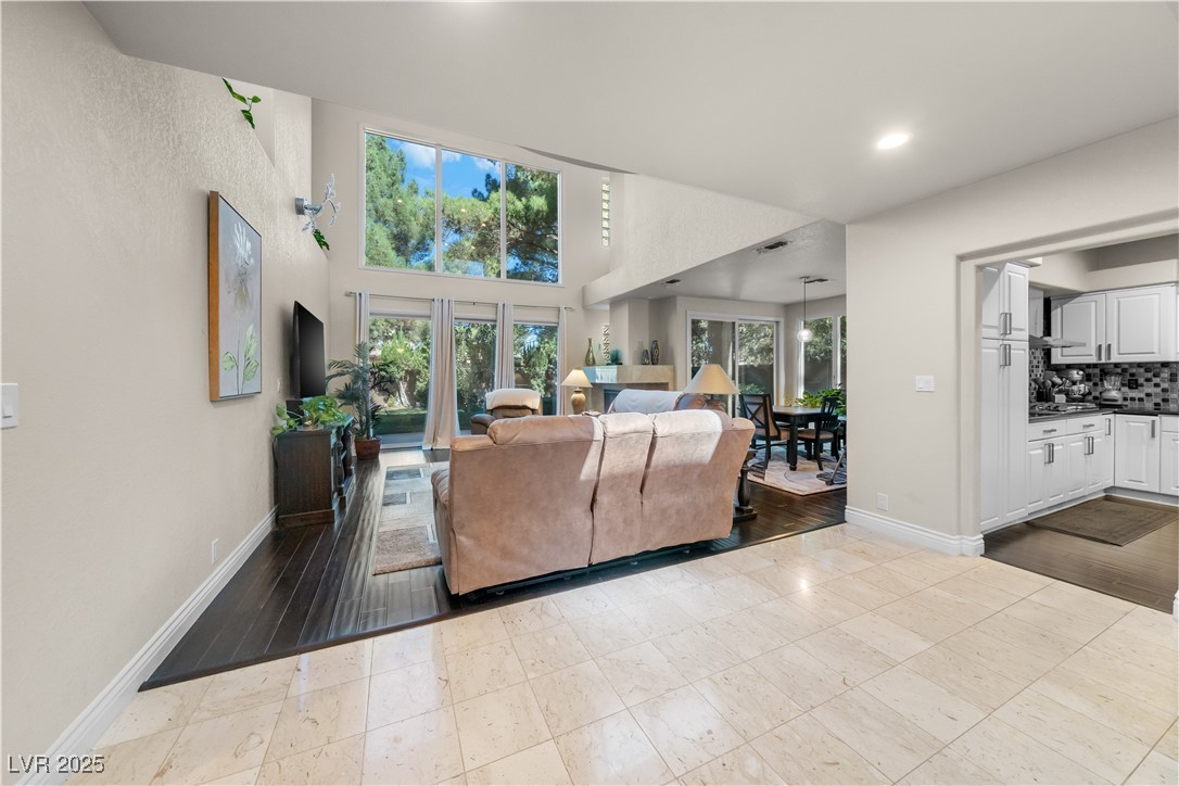 Photo 5 of 7960 Bermuda Dunes Avenue