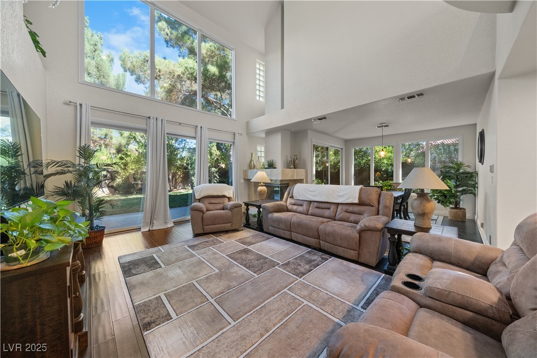 Photo 8 of 48, 7960 Bermuda Dunes Avenue