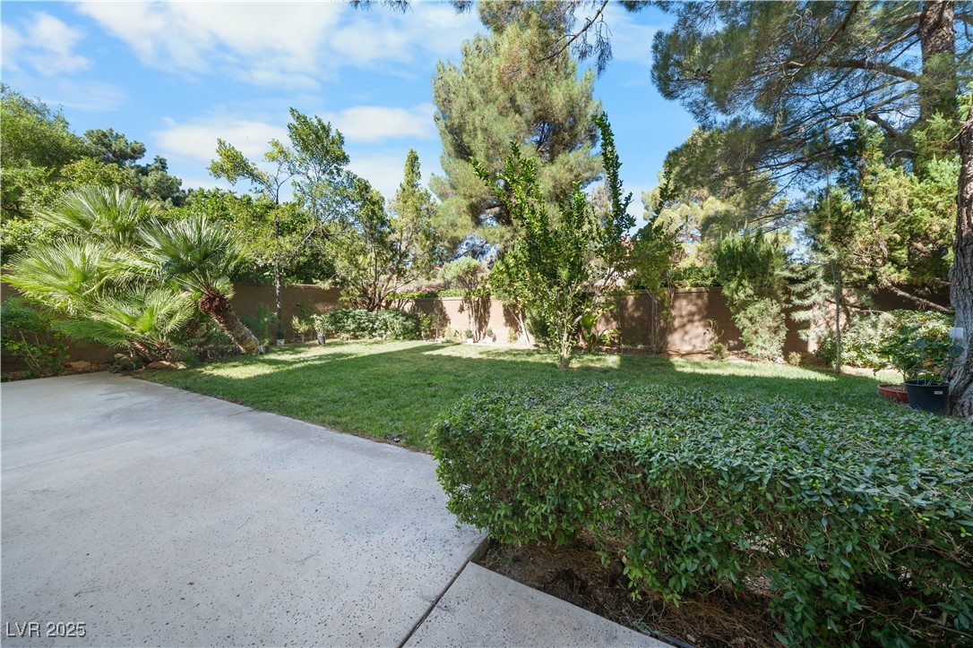 Photo 44 of 48, 7960 Bermuda Dunes Avenue