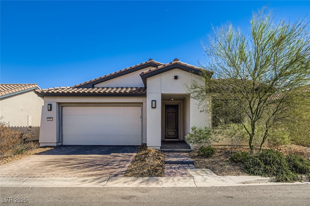 116 Lake Oasis Street, Henderson 89011