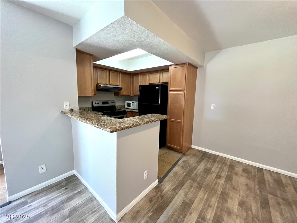 Photo 7 of 15, 1455 E Katie Avenue #K13