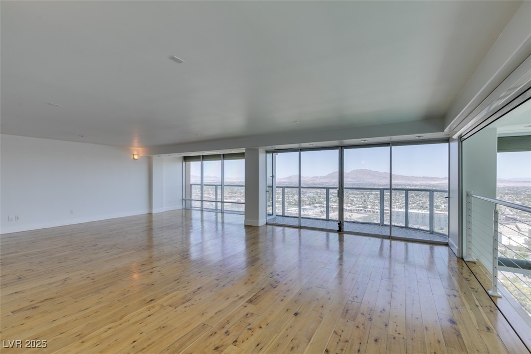 Photo 11 of 13, 3111 Bel Air Drive #28D