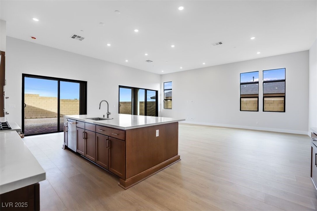 Photo 7 of 40, 12218 Elderwood Street