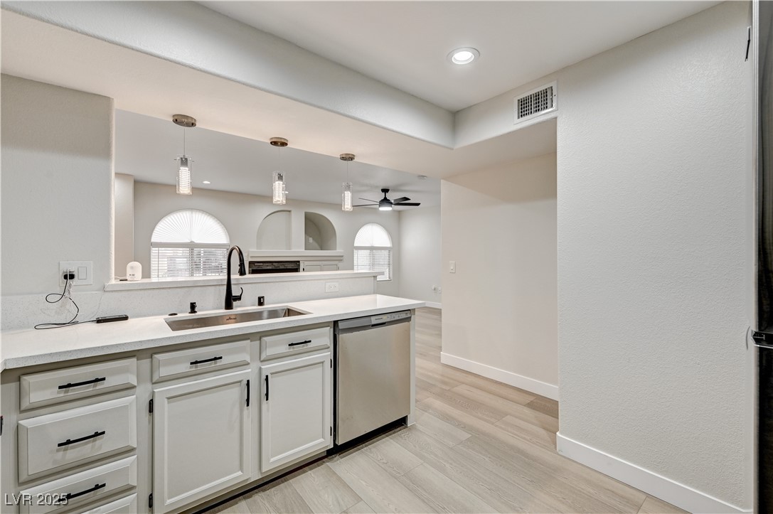 Photo 25 of 42, 7950 W Flamingo Road #1168