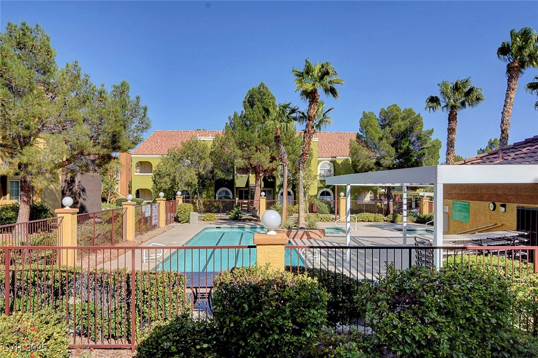 Photo 40 of 42, 7950 W Flamingo Road #1168