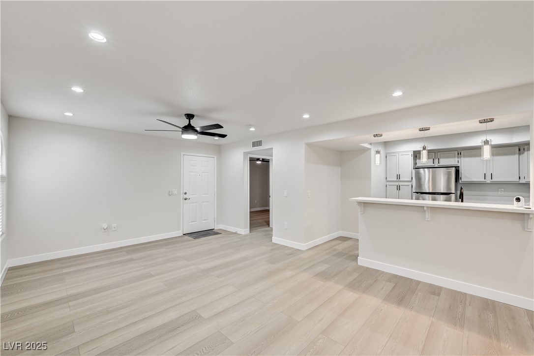 Photo 6 of 42, 7950 W Flamingo Road #1168
