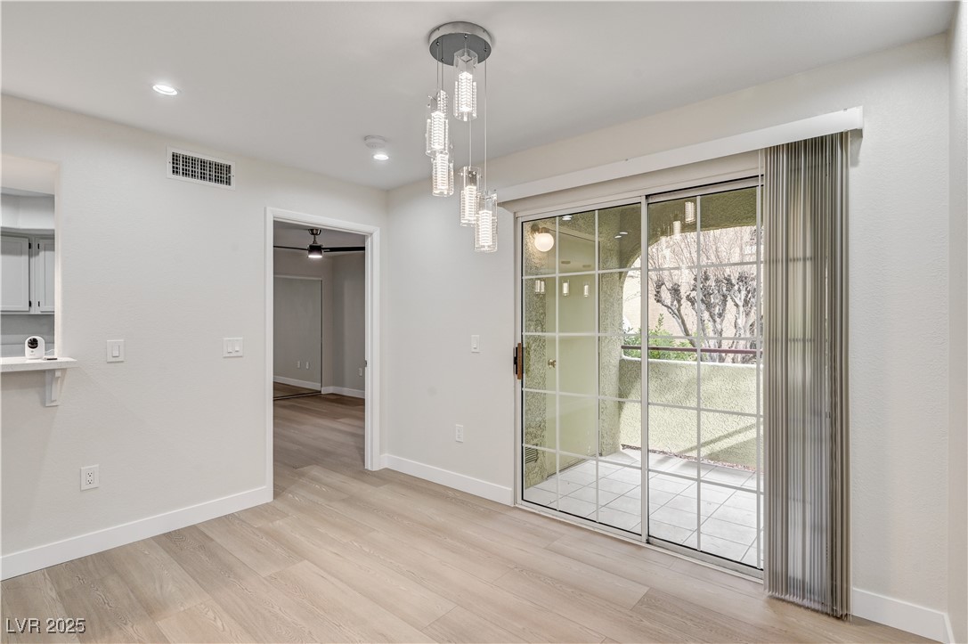 Photo 8 of 42, 7950 W Flamingo Road #1168