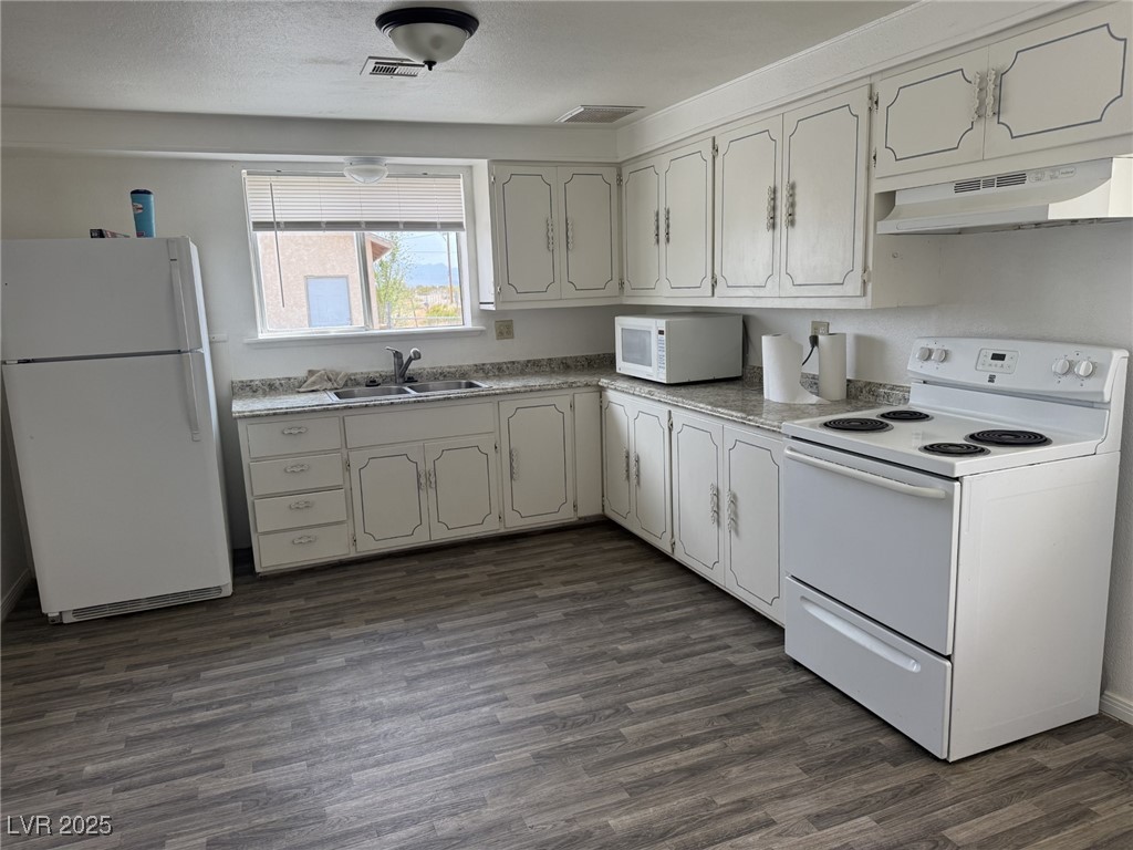 Photo 6 of 16, 4361 Laute Drive