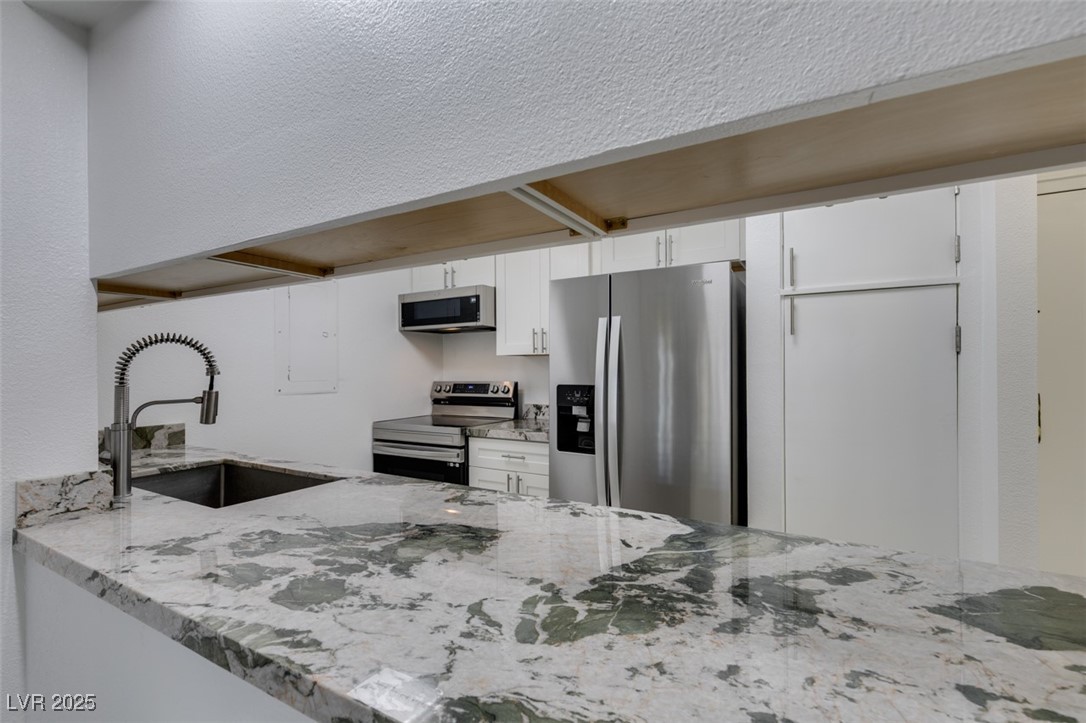 Photo 20 of 36, 205 E Harmon Avenue #112