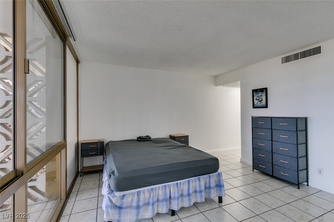 Photo 22 of 36, 205 E Harmon Avenue #112