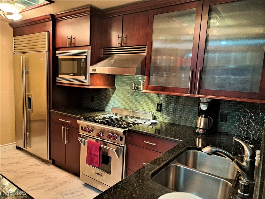Photo 6 of 14, 270 E Flamingo Road #212