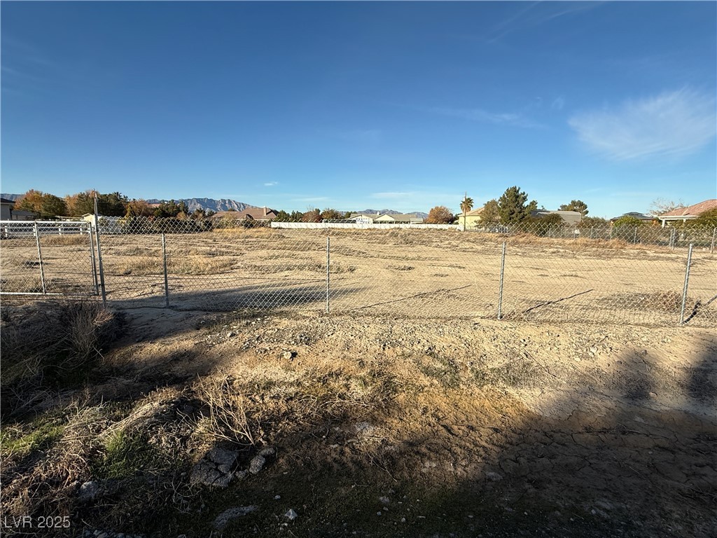 Photo 2 of 3550 Seneca Avenue