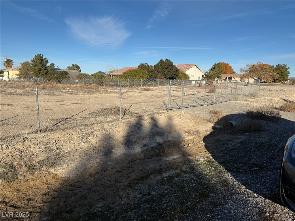 Photo 3 of 3550 Seneca Avenue