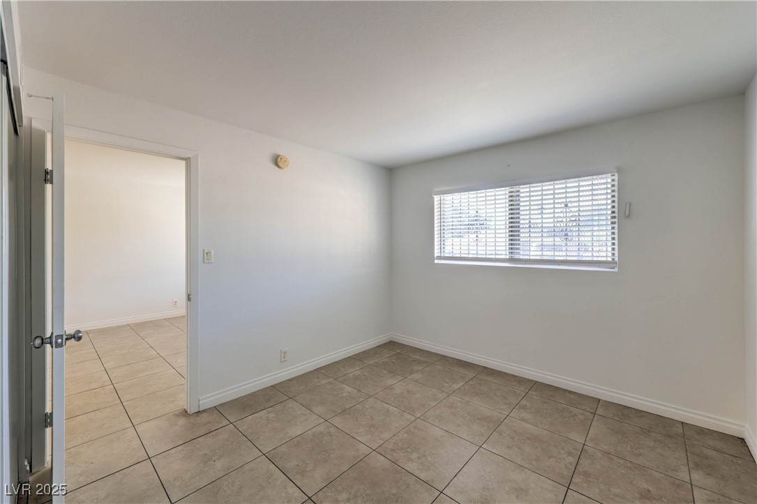 Photo 18 of 34, 3720 Royal Crest Street #4 & 5