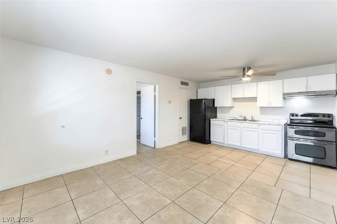Photo 22 of 34, 3720 Royal Crest Street #4 & 5