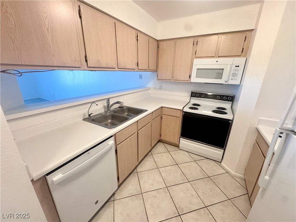 Photo 3 of 2064 Mesquite Lane #102