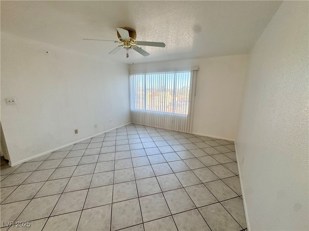 Photo 7 of 22, 2064 Mesquite Lane #102