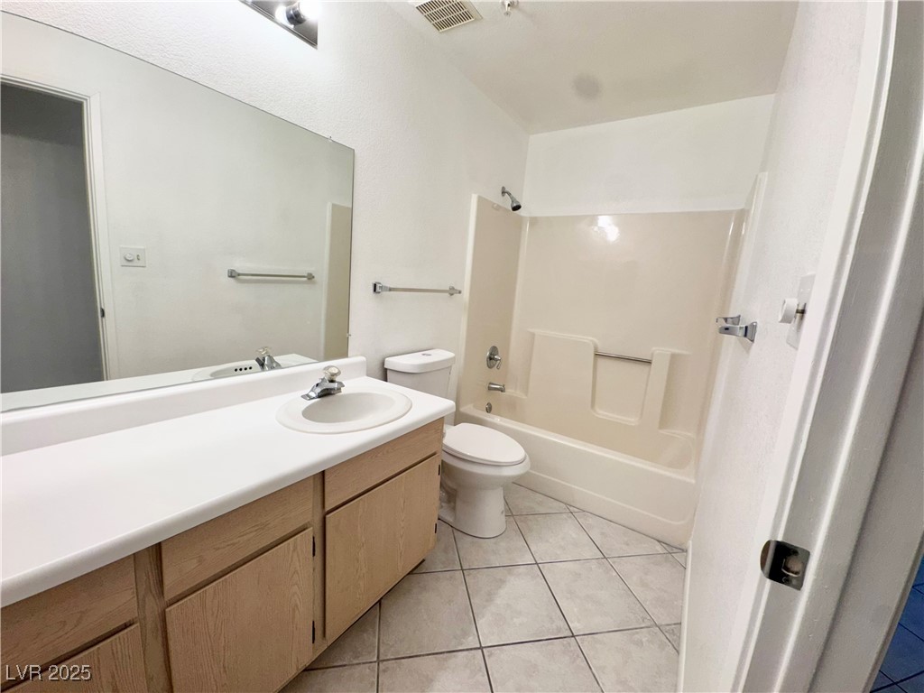 Photo 12 of 22, 2064 Mesquite Lane #102