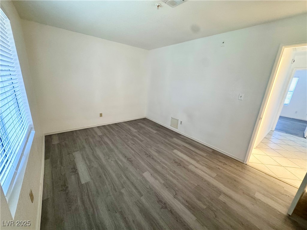 Photo 14 of 22, 2064 Mesquite Lane #102