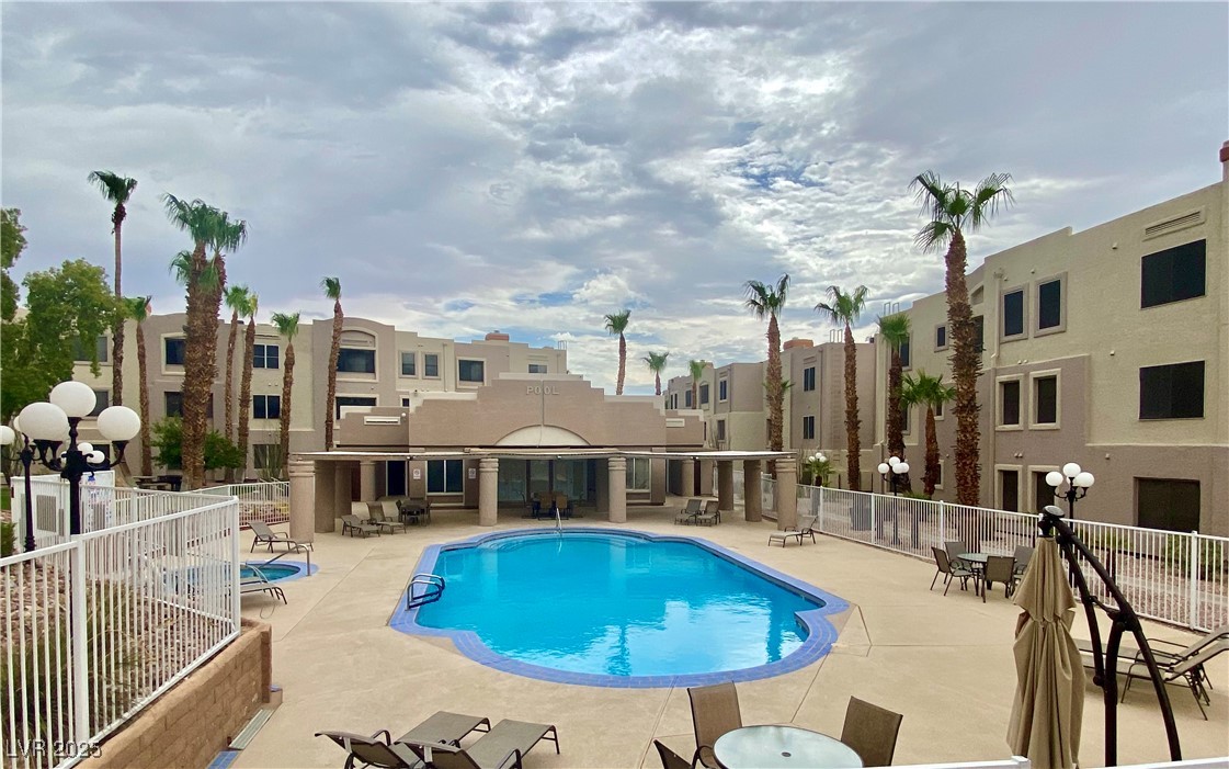 Photo 17 of 22, 2064 Mesquite Lane #102
