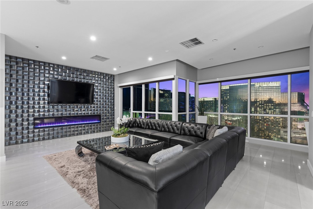 Photo 14 of 37, 4575 Dean Martin Drive #3300