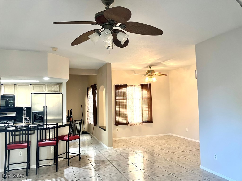 Photo 8 of 35, 2975 Bluegrass Lane #521