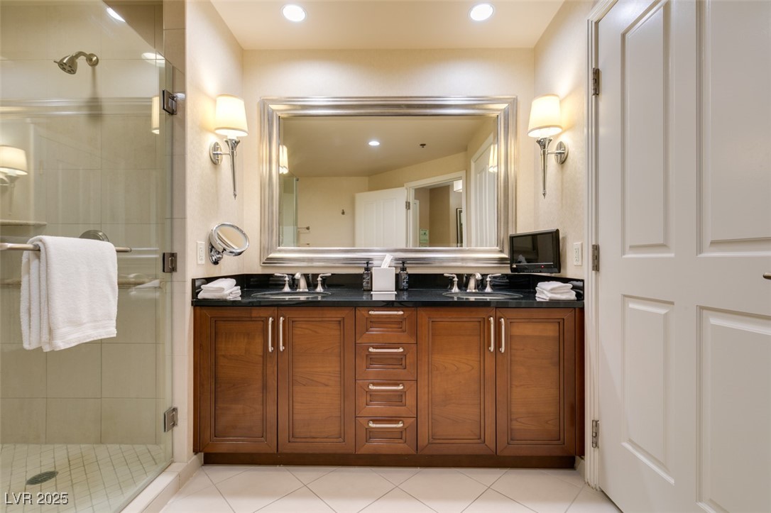 Photo 26 of 33, 135 E HARMON Avenue #3709