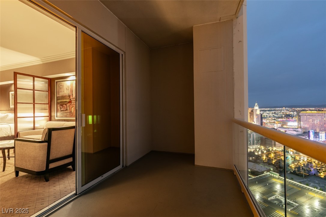 Photo 30 of 33, 135 E HARMON Avenue #3709