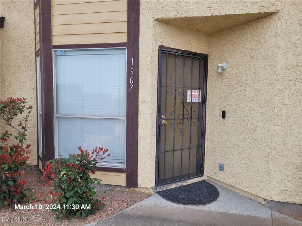 Photo 3 of 1907 Natalee Drive