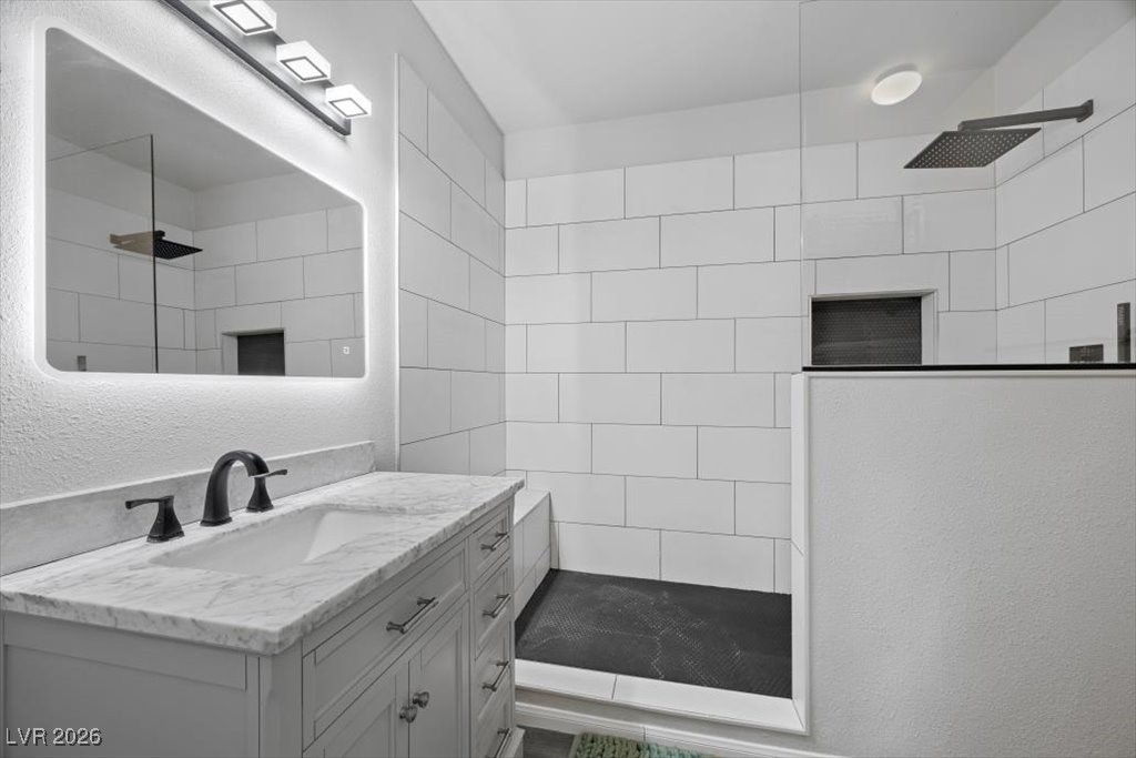 Photo 14 of 28, 2050 W Warm Springs Road #1723