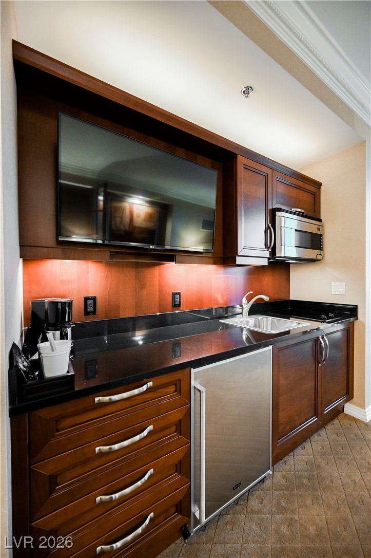 Photo 20 of 45, 135 E HARMON Avenue #305