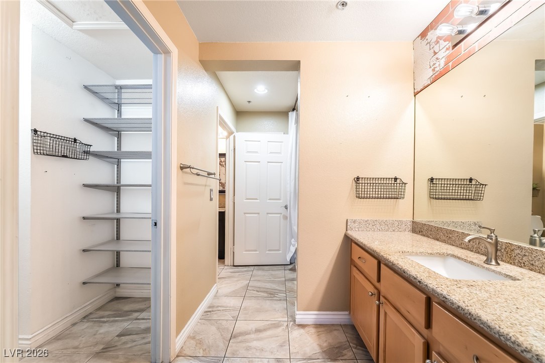 Photo 8 of 28, 35 E Agate Avenue #201