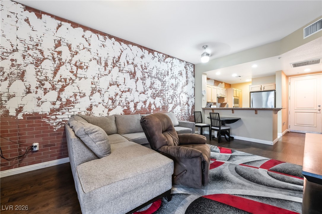 Photo 14 of 28, 35 E Agate Avenue #201