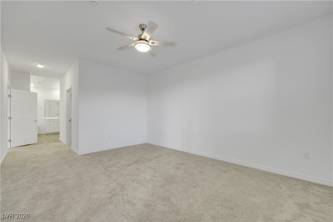 Photo 22 of 40, 2555 Hampton Road #7202