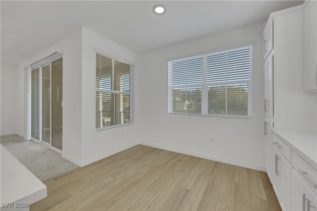 Photo 17 of 40, 2555 Hampton Road #7202