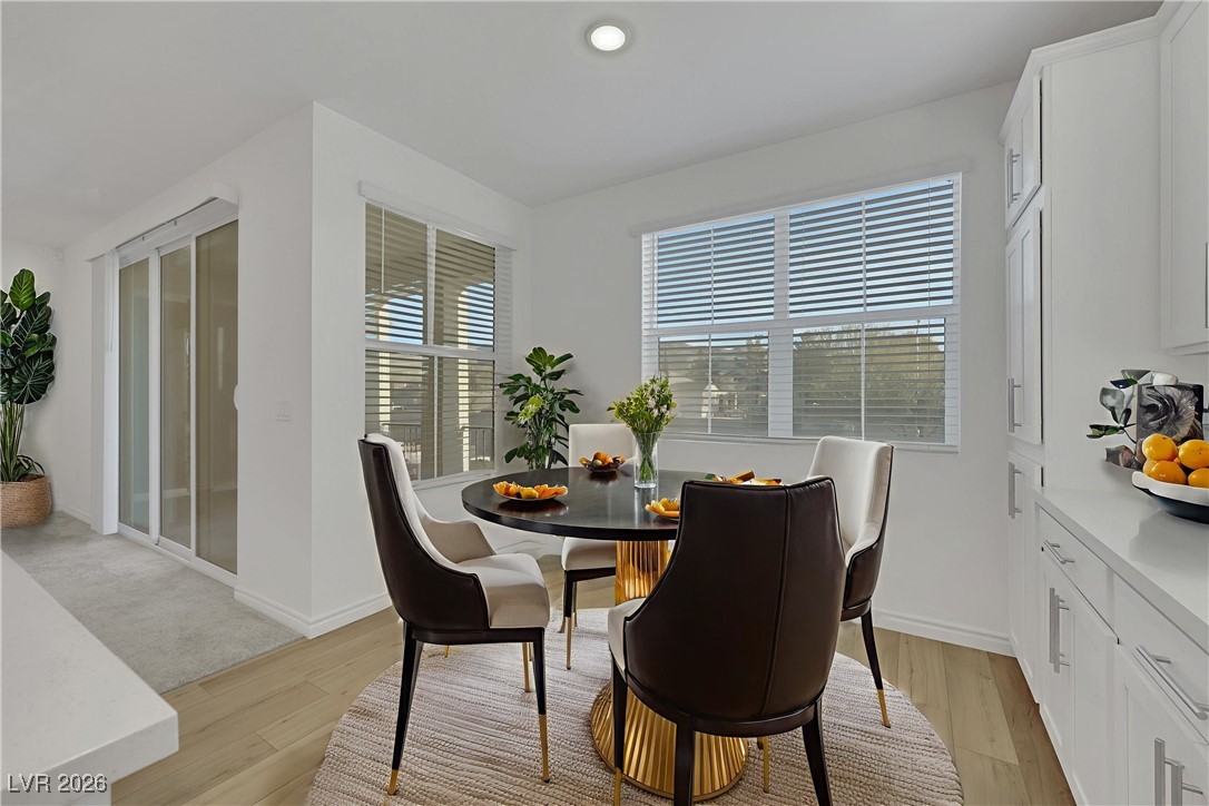 Photo 16 of 40, 2555 Hampton Road #7202