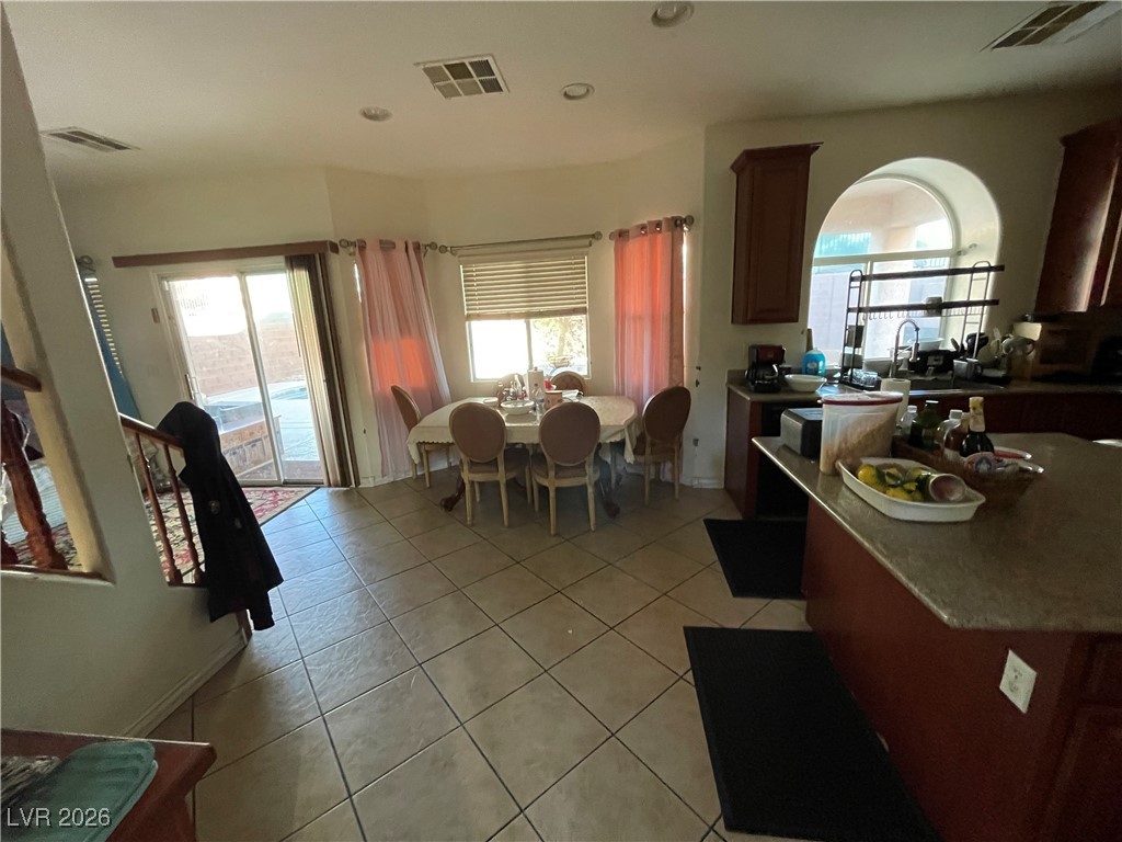 Photo 13 of 28, 1001 Puerta Del Sol Drive