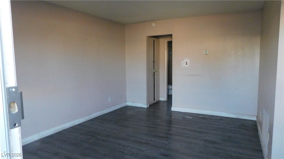 Photo 10 of 39, 2612 E Mesquite Avenue