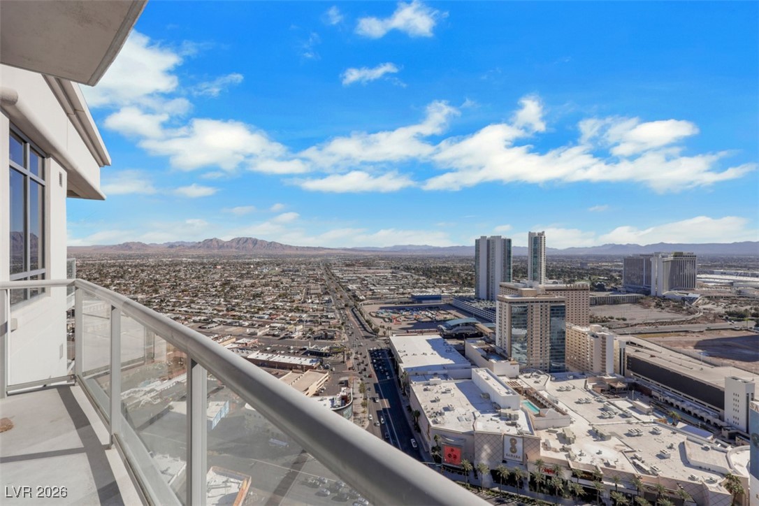 Photo 29 of 57, 200 W Sahara Avenue #3707