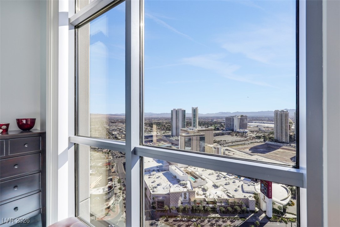 Photo 19 of 57, 200 W Sahara Avenue #3707