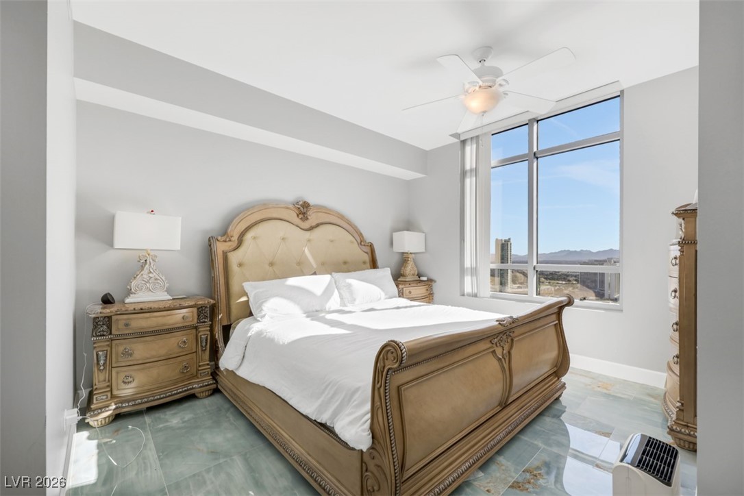 Photo 23 of 57, 200 W Sahara Avenue #3707