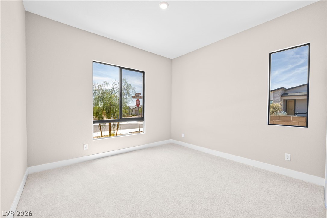 Photo 31 of 42, 525 Stowell Avenue