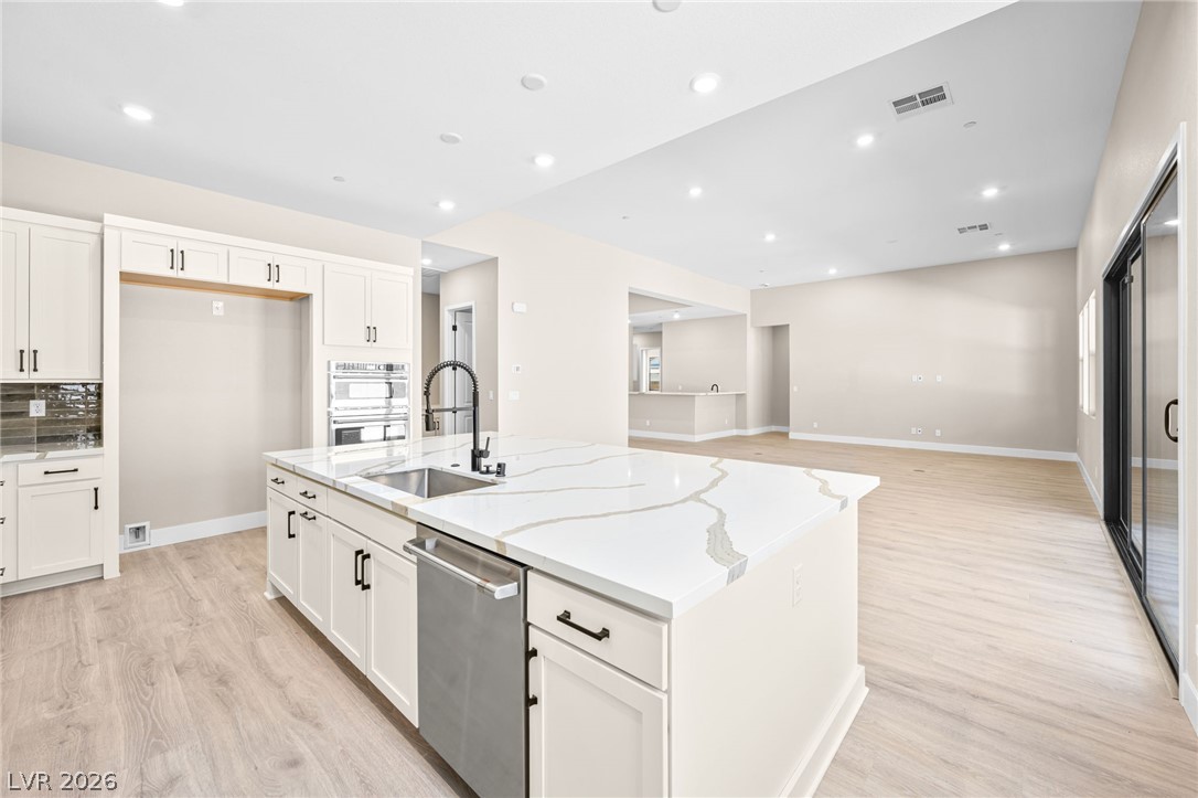 Photo 14 of 42, 525 Stowell Avenue