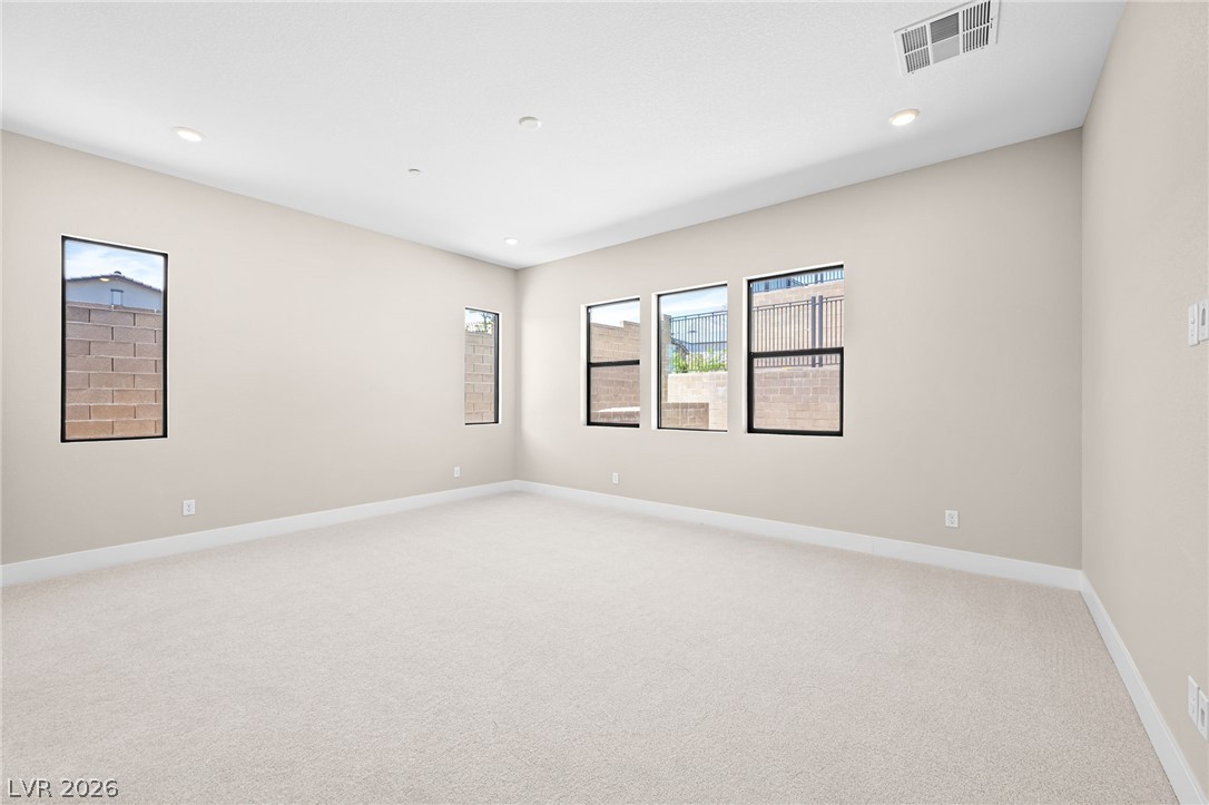 Photo 4 of 525 Stowell Avenue