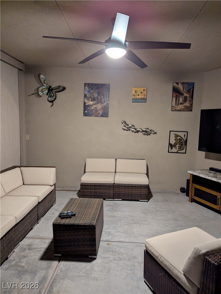 Photo 18 of 39, 8175 Arville Street #370