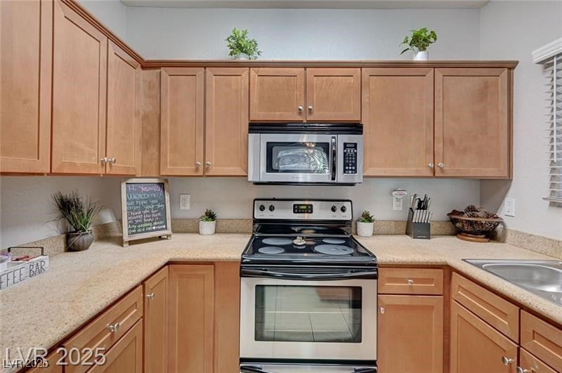 Photo 3 of 4400 S Jones Boulevard #1119