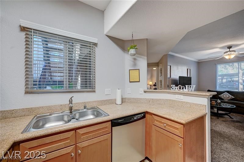 Photo 17 of 37, 4400 S Jones Boulevard #1119